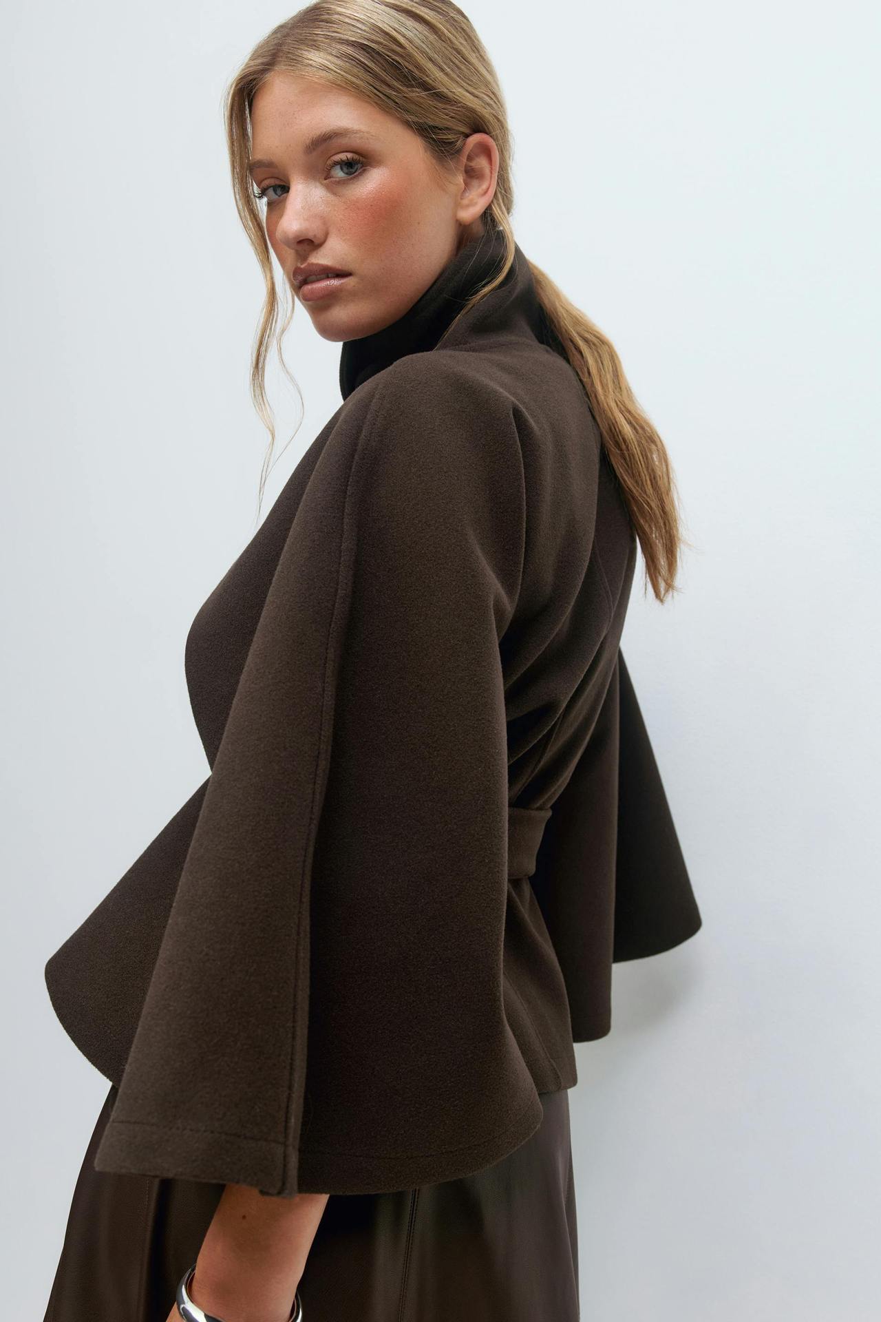Capella Short Cape Coat – Brown