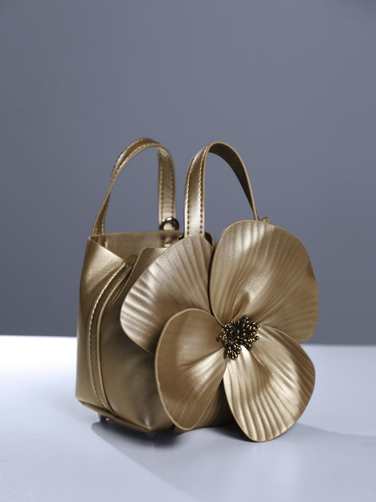 Mala Acsah Leather Flower Dourada