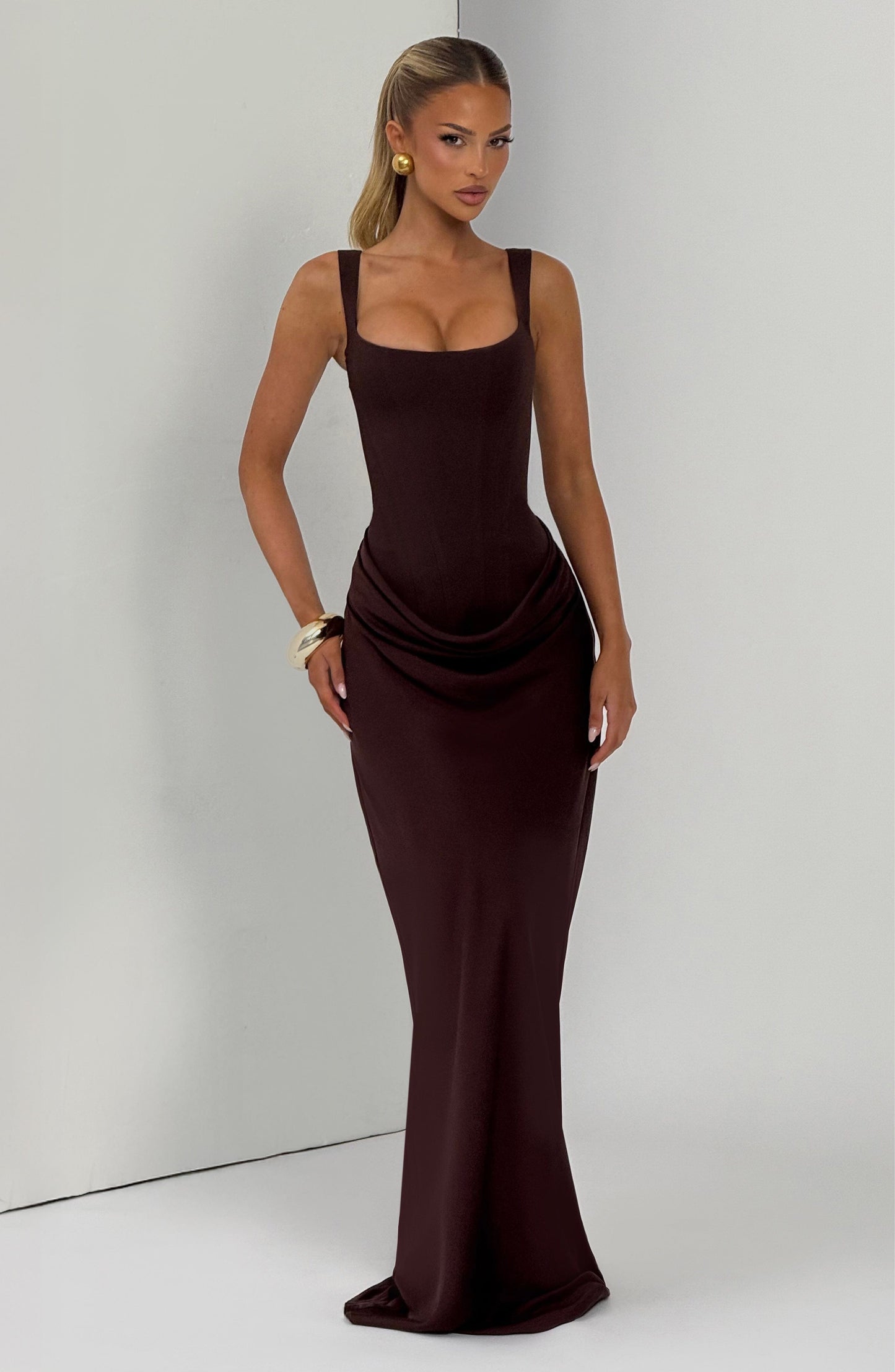 Vestido Comprido Cornelia - Castanho Ameixa