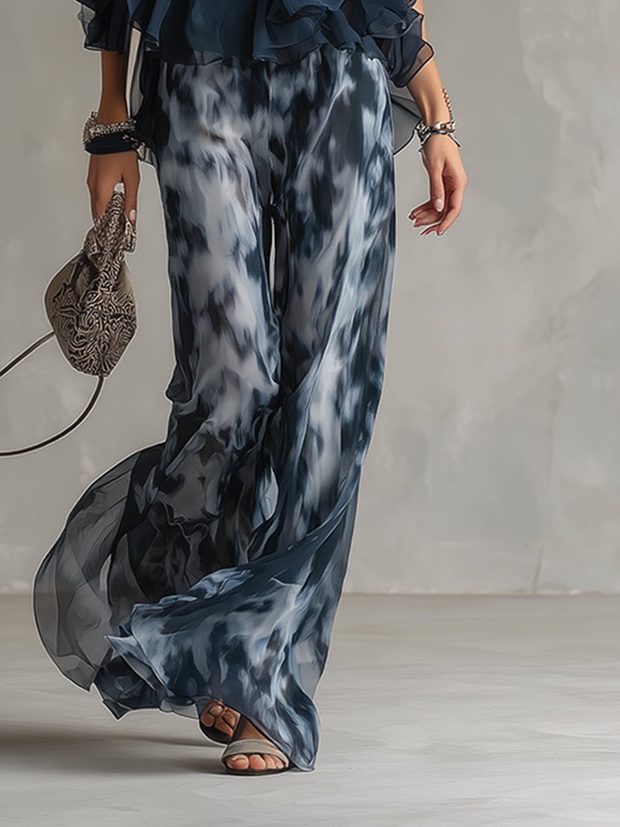 Lilla – conjunto elegante em chiffon com um top de gola alta e calças largas com padrões
